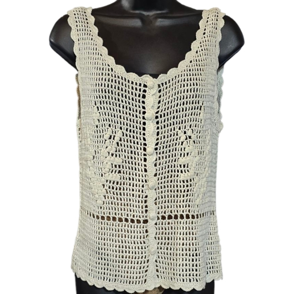 Clio Linen Blend Crochet Sleeves Top With Scallop Trim - Picture 2 of 6